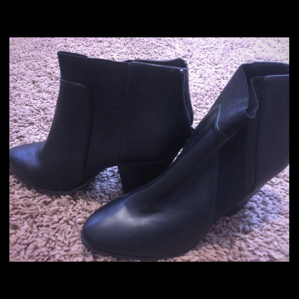 Black ankle Boots